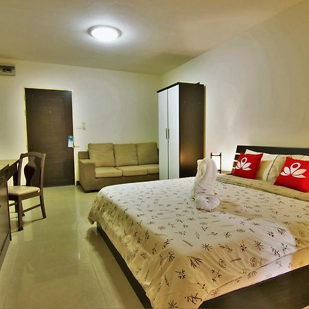 Zen Rooms Sukhumvit 81 Bangkok Esterno foto